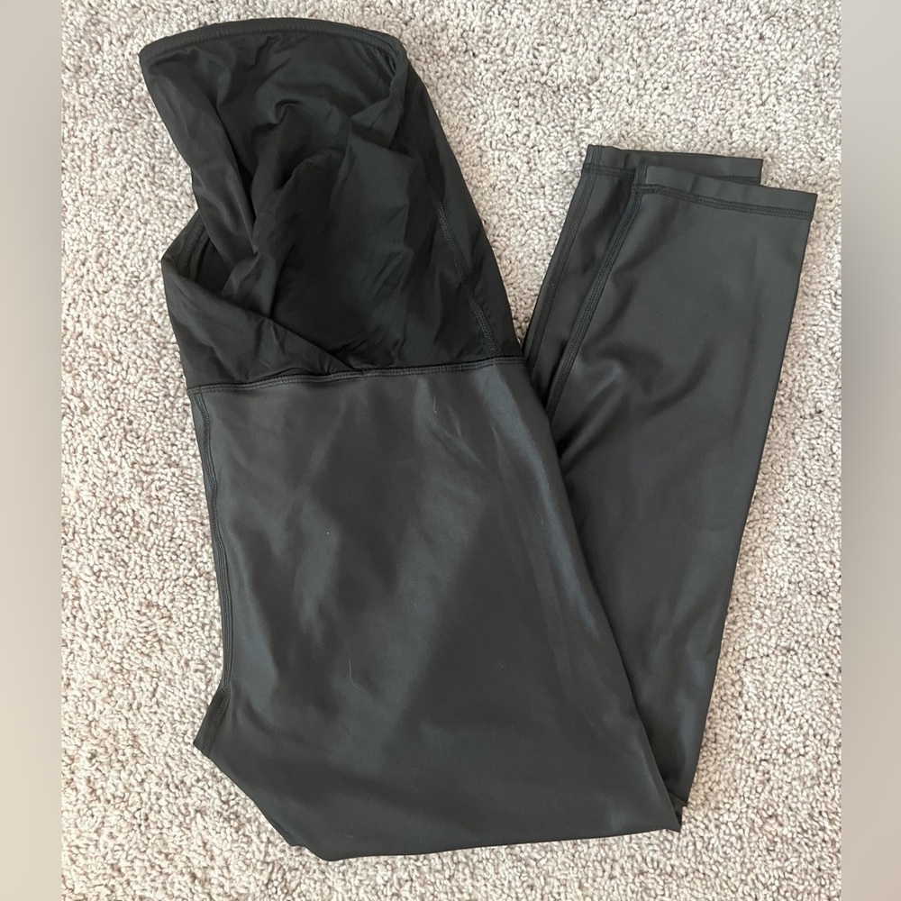 Ingrid & Isabel Maternity faux leather leggings